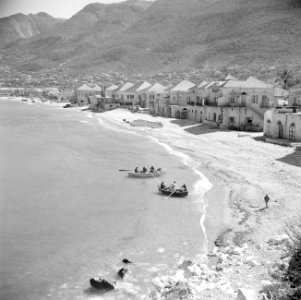 Kust en strand nabij Jounie, Bestanddeelnr 255-6340