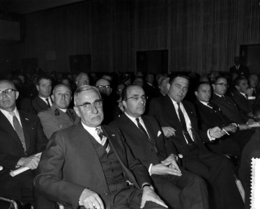 KVP congres 1960 in Krasnapolski te Amsterdam, vlnr premier De Quay , minist, Bestanddeelnr 911-6931