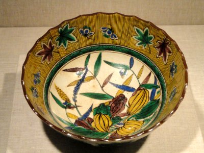 Kutani-Style Sweets Tray, c. 1825, Japan, porcelain with underglaze decoration and overglaze enamels - Art Institute of Chicago - DSC00227