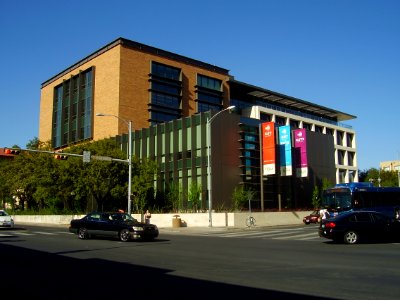 KUTXbuilding