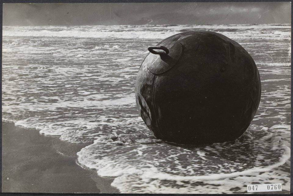 Kusten, stranden, zeemijnen, Bestanddeelnr 047-0760