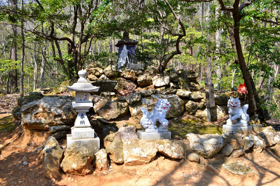 Kusanagi-shinbyo (Iyahiko-jinja)