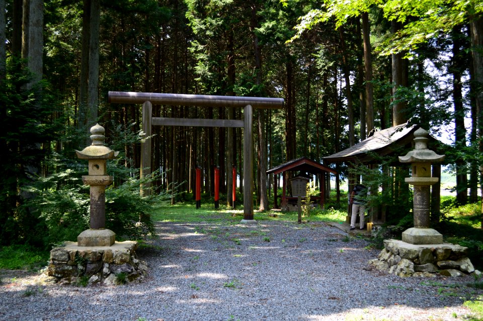 Kushiiwamado-jinja ninotorii