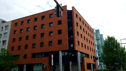 Lützowplatz 1