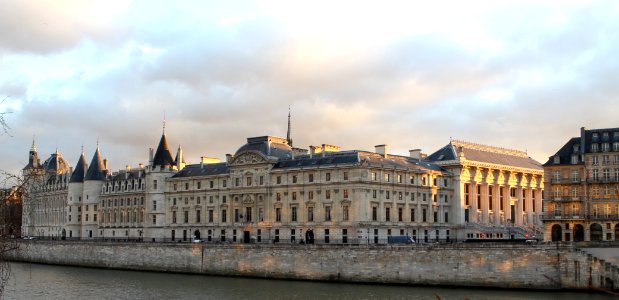 La Cour de Cassation et la Conciergerie