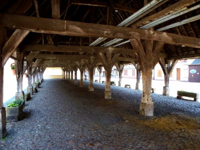 La Ferrière-sur-Risle (Eure, Fr) halles (02)