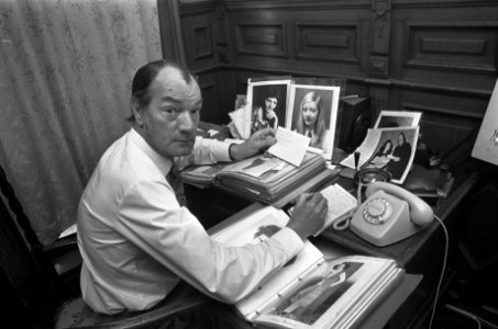 L. Thonhauzer , figurantenbureau, opdracht Gelderlander, Bestanddeelnr 925-7367