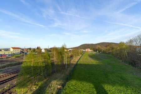 Löbau - Blick auf Löbauer Berg und Bahnhof