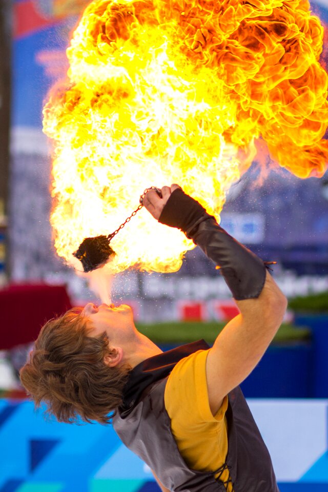 Light the fire from the mouth dragon