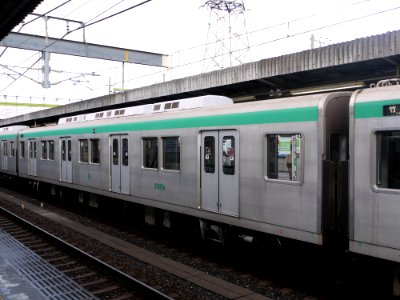 Kyoto subway 18 series coupliing