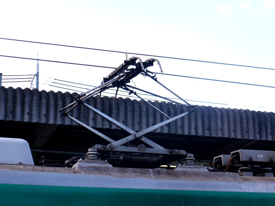Kyoto subway 10 series pantograph