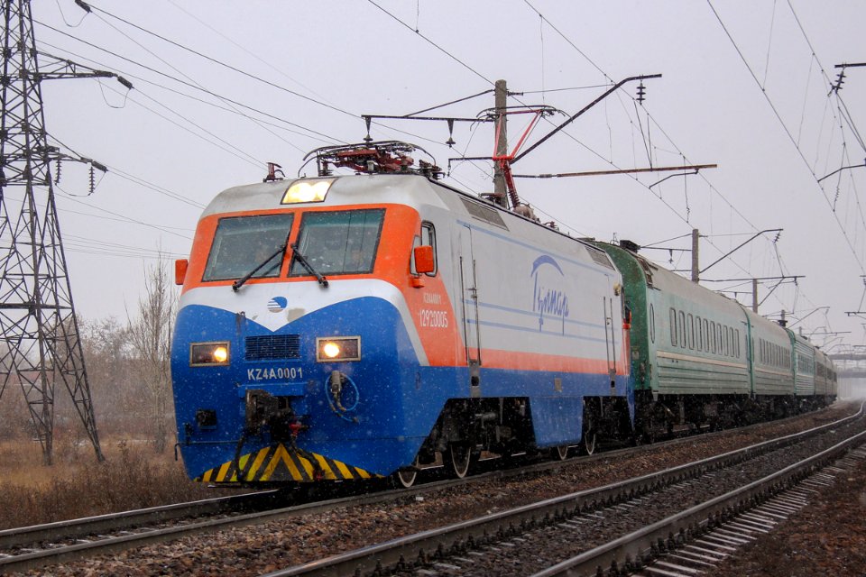 KZ4A-0001, Казахстан, Карагандинская область, перегон Караганда - Майкудук (Trainpix 210456)