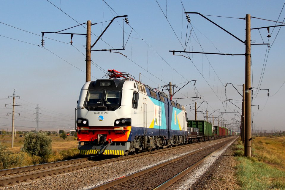 KZ8A-0028, Казахстан, Карагандинская область, перегон Жана Караганды - Майкудук (Trainpix 204279)