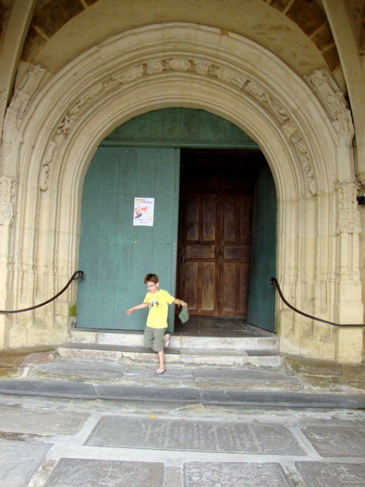 La Bastide-Clairence (Pyr-Atl, Fr) Notre-Dame de l'Assomption, portail