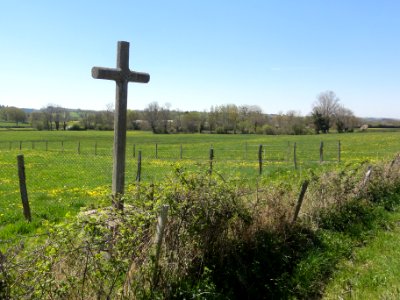 La Cellette (Puy-de-Dôme) croix de chemin D227