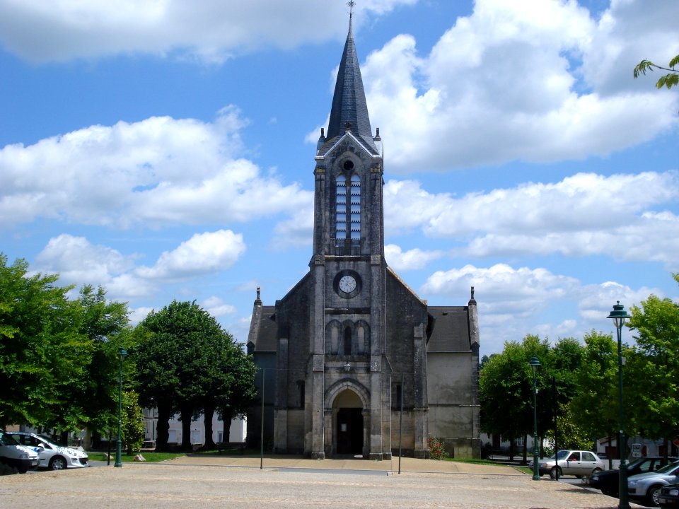 La Coquille (Dordogne fr),church and square