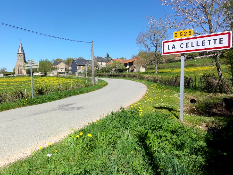 La Cellette (Puy-de-Dôme) village et panneau d'entrée