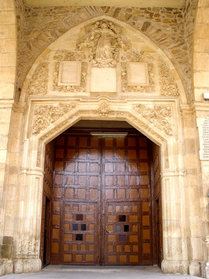 La Bañeza - Iglesia de Santa Maria 01