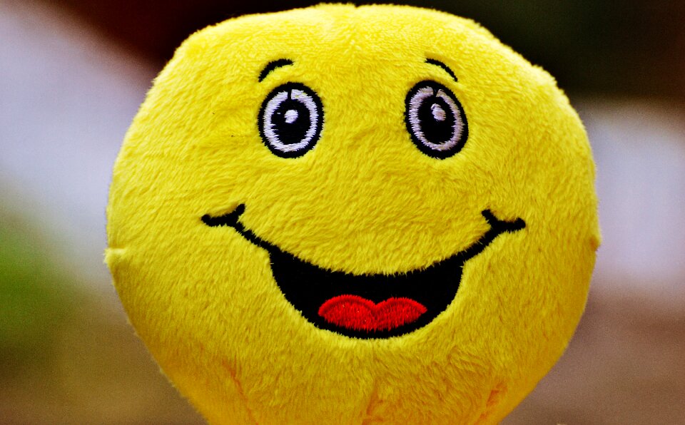 Emoticon emotion yellow