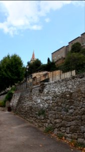 La Cadière-d'Azur - église Saint-André en contrebas