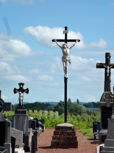 L' Abeele (Fr) - Abele (B) croix de cimetière, coté France