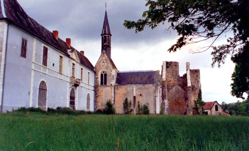 L'ancienne Abbaye de Loroy en 1987 001