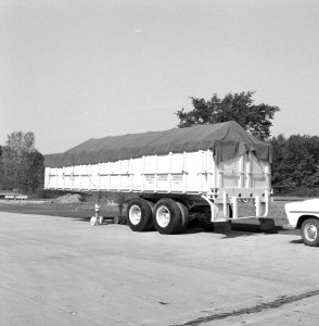 Landbouwmachines en werktuigen, werkzaamheden, trailers, beproevingen, Bestanddeelnr 160-1239