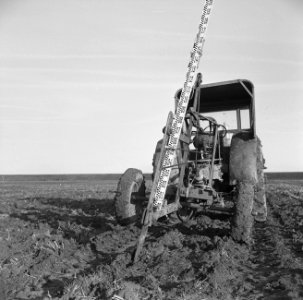 Landbouwmachines en werktuigen, werkzaamheden, drainage, plastic, bath-polder, Bestanddeelnr 160-1049