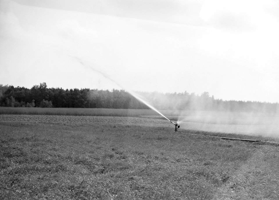 Landbouwmachines en werktuigen, werkzaamheden, installaties, beregening, Bestanddeelnr 160-0972