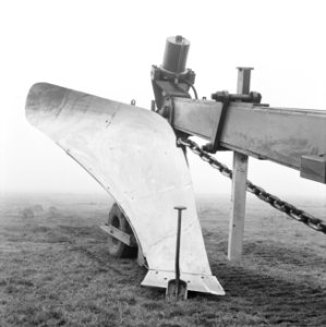 Landbouwmachines en werktuigen, werkzaamheden, ploegen, toolbarploeg, Bestanddeelnr 160-1212