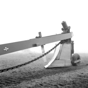 Landbouwmachines en werktuigen, werkzaamheden, ploegen, toolbarploeg, Bestanddeelnr 160-1205