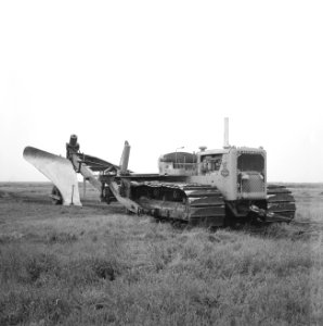 Landbouwmachines en werktuigen, werkzaamheden, ploegen, toolbarploeg, Bestanddeelnr 160-1207