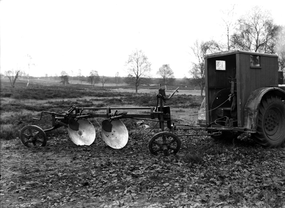 Landbouwmachines en werktuigen, werkzaamheden, ploegen, Bestanddeelnr 160-0941