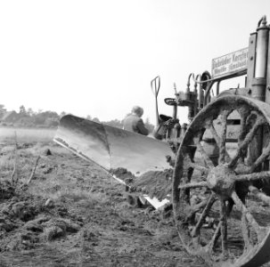 Landbouwmachines en werktuigen, werkzaamheden, ploegen, rister, kersten gebr, E, Bestanddeelnr 160-1182