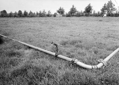 Landbouwmachines en werktuigen, werkzaamheden, beregening, buizen, Bestanddeelnr 160-1121
