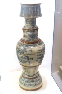 Lampstand, cobalt blue pattern ceramic - Mac dynasty, 16th century AD - Vietnam National Museum of Fine Arts - Hanoi, Vietnam - DSC05357