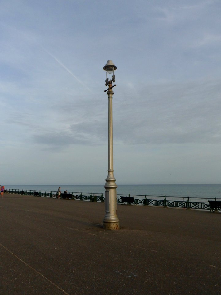 Lamp-post at Western Esplanade, Hove (August 2013) (2)