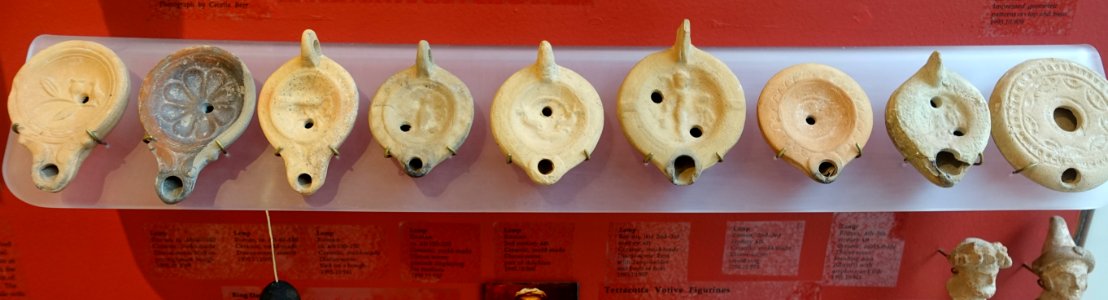 Lamps, Roman, ceramic - Cesnola Collection, Harvard Semitic Museum - Cambridge, MA - DSC06318