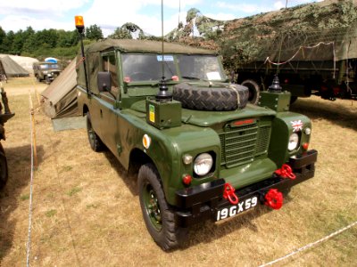 Land Rover S111 FFR (1980) (owner Tony Hodge) photo