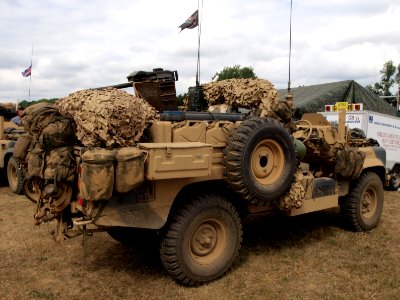 Land Rover 110 SAS photo