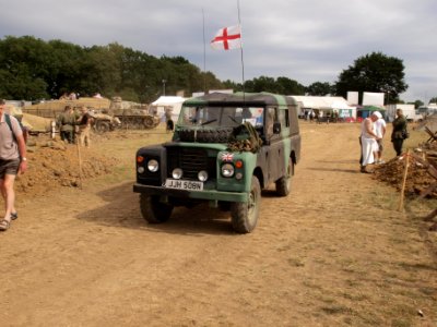 Land Rover 109 S111 (owner Bradley Wheeler) pic1 photo