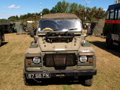 Land Rover Wolf TUM (1997) (owner C. Brown) pic2 photo