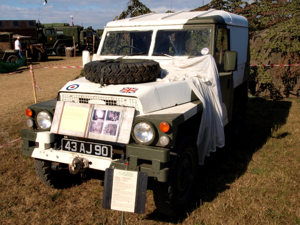 Land Rover S111 Lightweight Airportable, G.S. Winterised Hard Top pic1