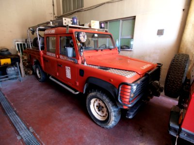 Land Rover Defender Bombeiros Voluntarios, Porto de Mos photo