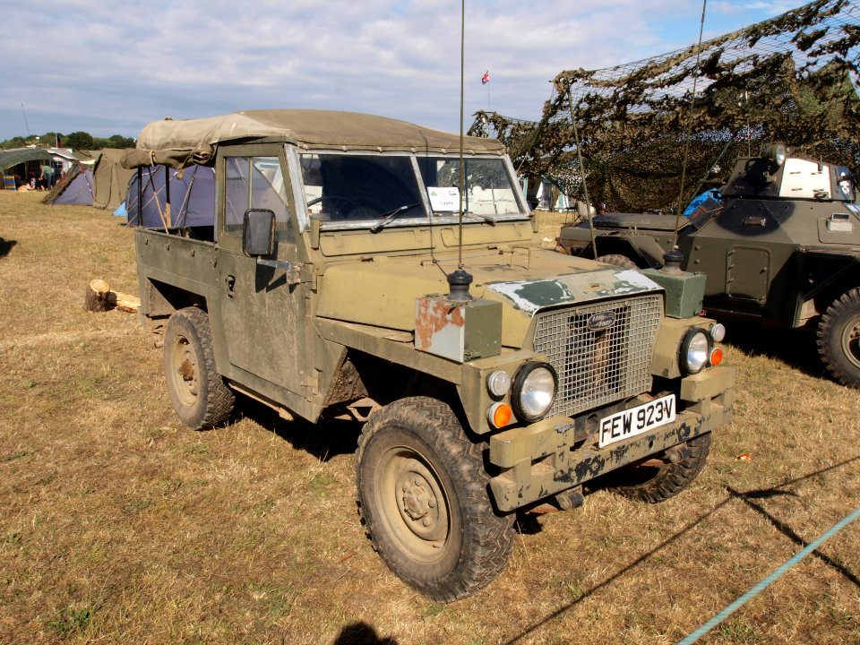 Land Rover Light Weight (1979) (owner Chris Beal)