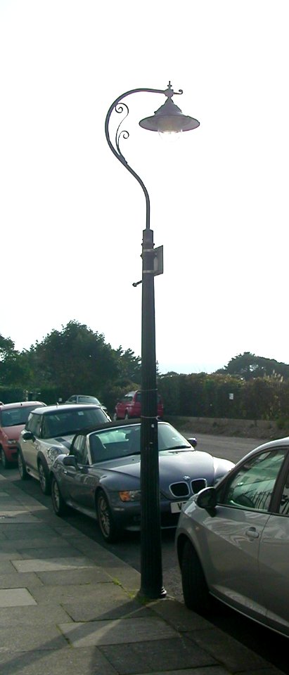 Lamp-post at 46 Sussex Square, Kemp Town, Brighton (IoE Code 481324)