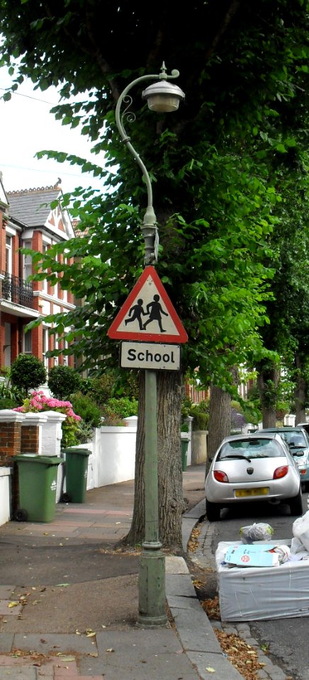 Lamp-post at 19 Queen's Park Terrace, Brighton (IoE Code 481111)