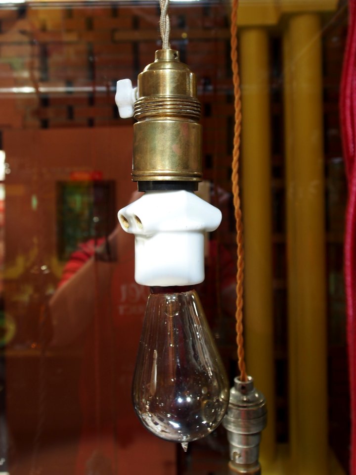 Lampe, Musée EDF Electropolis photo 2
