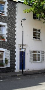 Lamp-post at 29 Park Street, Brighton (IoE Code 481025)