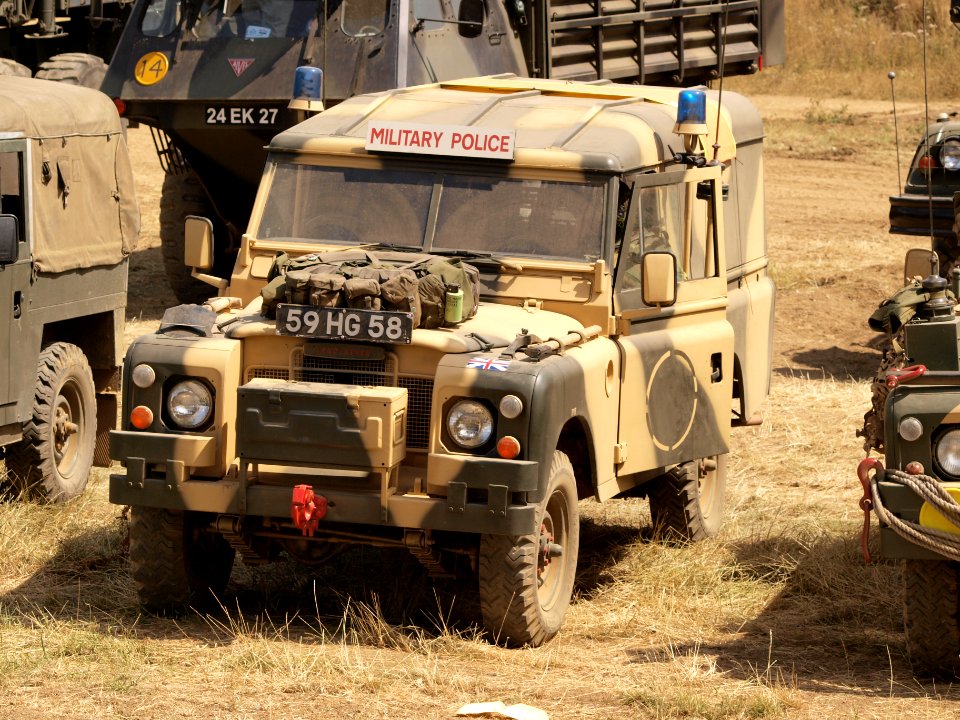 Land Rover Military Police, licence registration '59 HG 58'